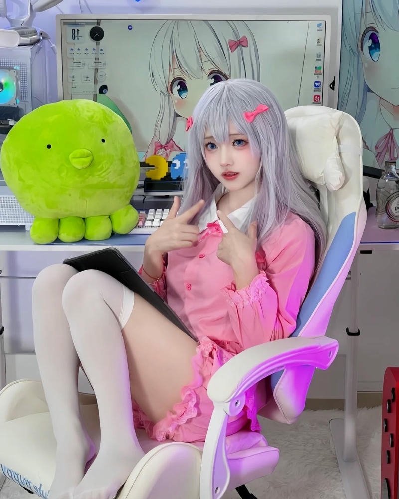 Hóa thân sagiri với phong cách cosplay ấn tượng