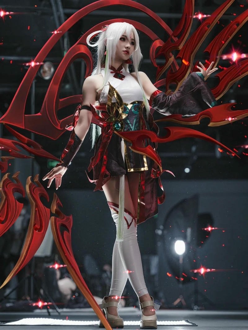 Irelia cosplay hình tượng ấn tượng đậm chất riêng