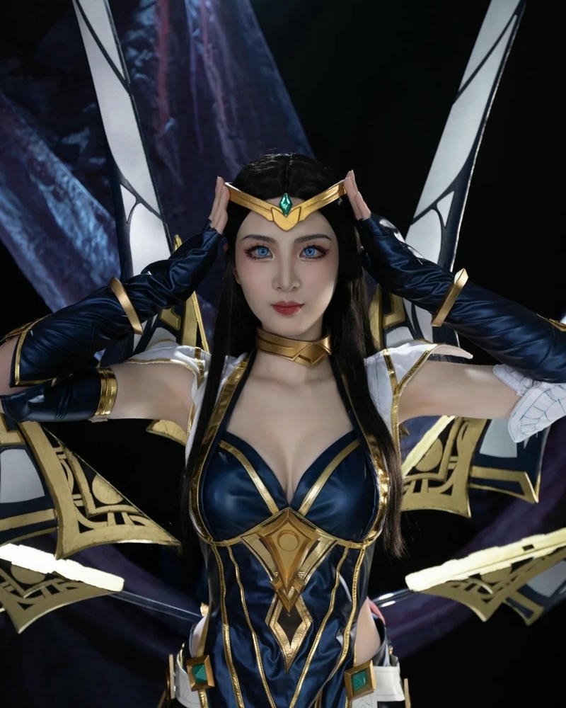 Irelia trong tạo hình cosplay đầy mạnh mẽ