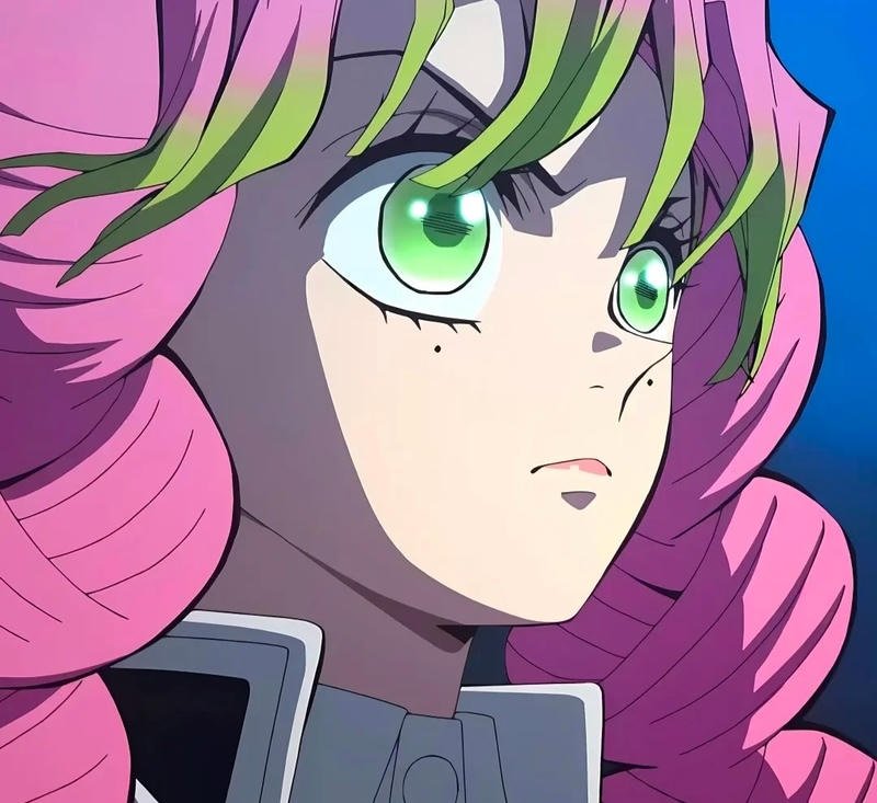 Mitsuri thể hiện sức mạnh qua từng chuyển động