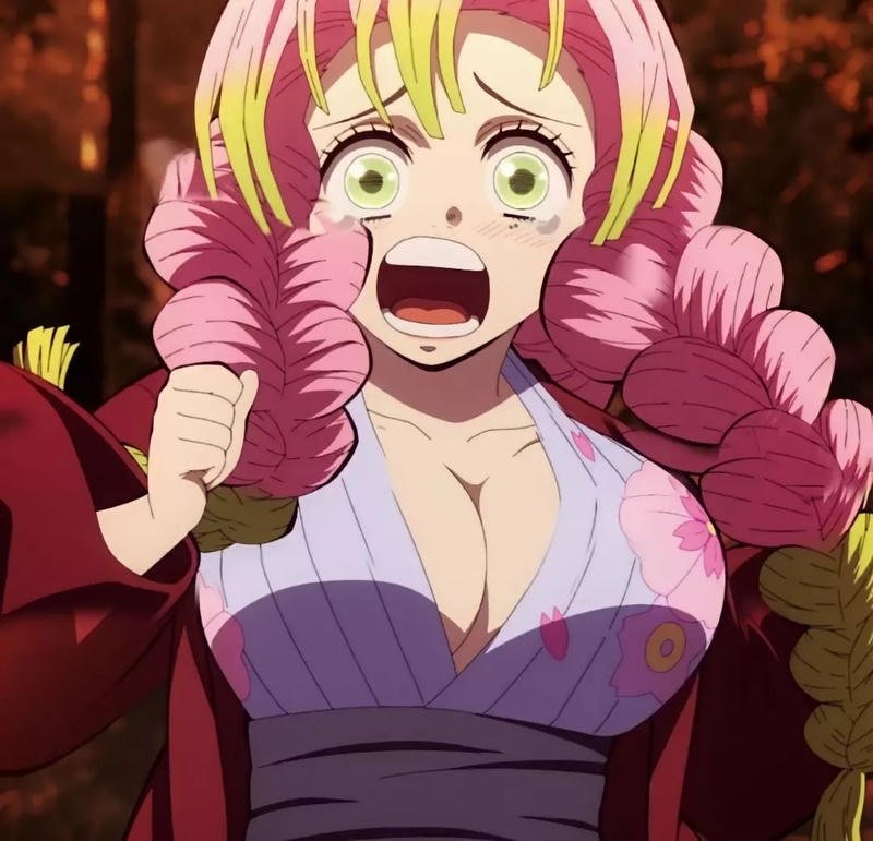 Nhân vật Mitsuri với mái tóc hai màu đặc trưng