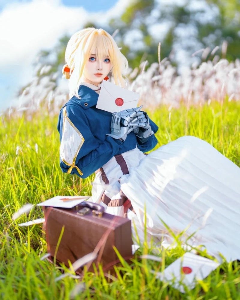Nhân vật Violet Evergarden mang phong thái dịu dàng rõ