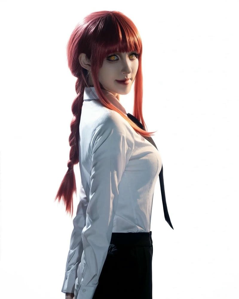 Phong cách hóa trang Makima biểu cảm trầm tĩnh cuốn hút