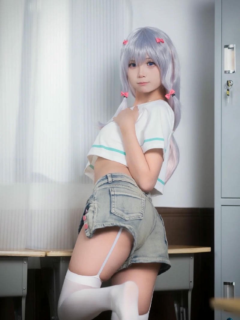 Sagiri cosplay ánh mắt long lanh đầy cảm hứng