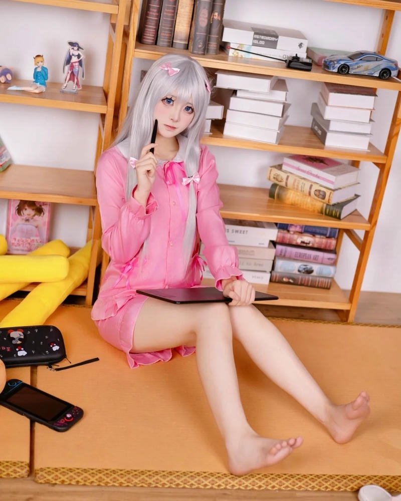 Sagiri cosplay diện trang phục hài hòa bắt mắt