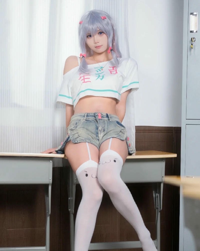 Sagiri cosplay phong thái duyên dáng đầy ấn tượng