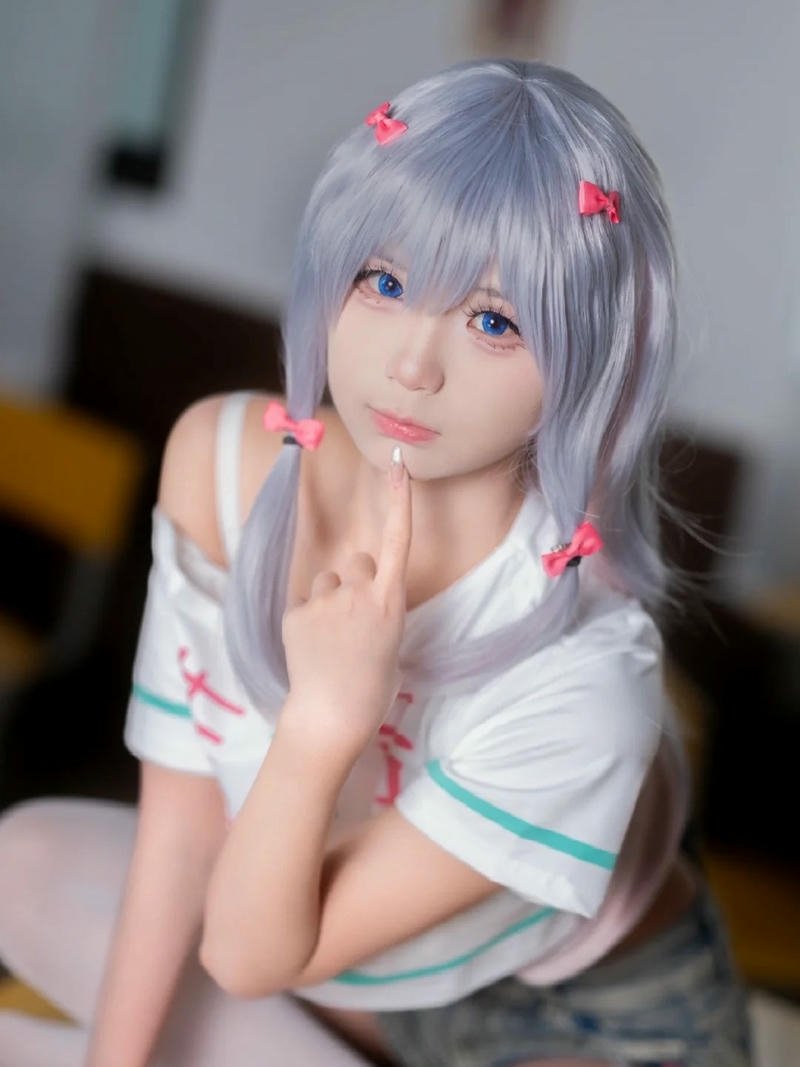 Sagiri cosplay sắc thái cuốn người đầy tinh anh
