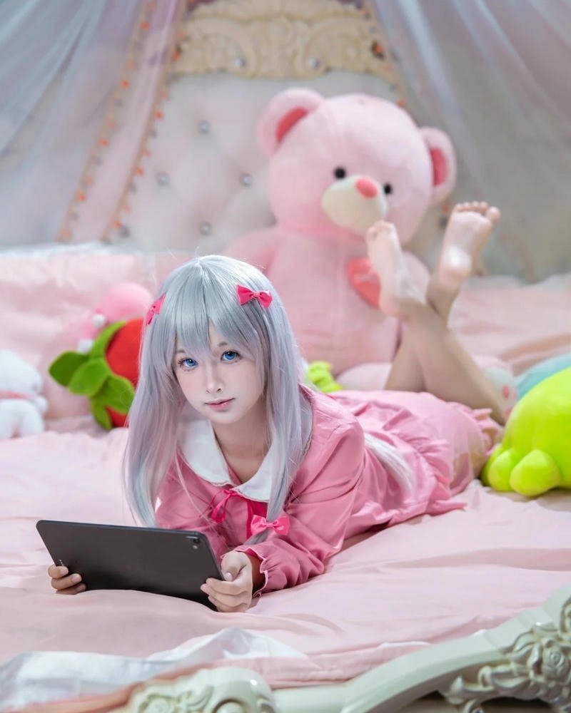 Sagiri cosplay thần thái ngọt ngào đầy thu hút