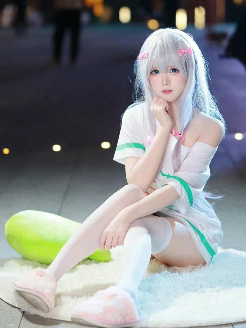 Sagiri cosplay vẻ ngoài tinh khôi đầy cá tính