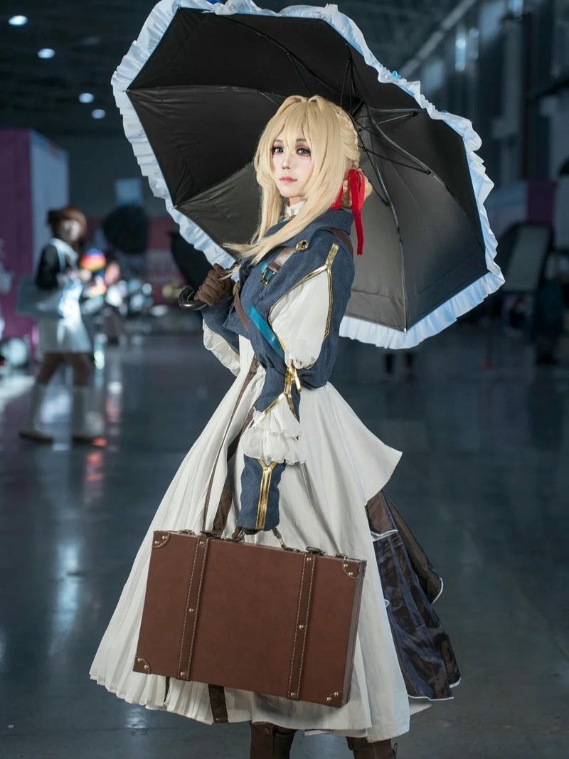 Tái hiện Violet Evergarden với vẻ đẹp cuốn hút riêng