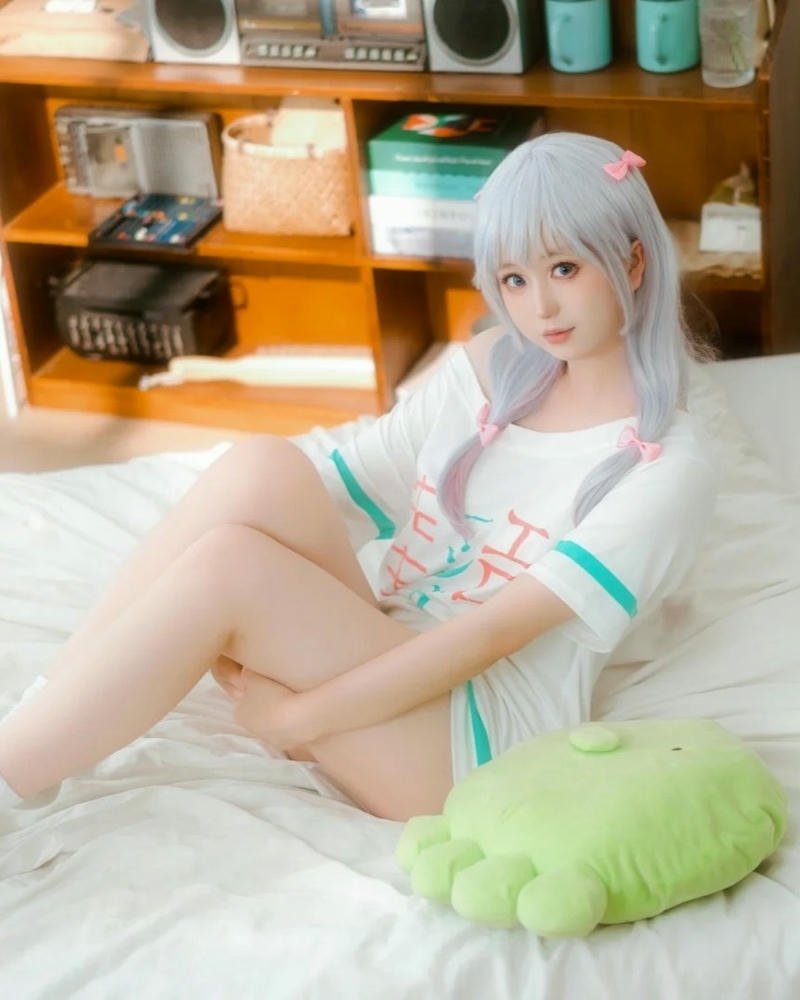 Tạo hình sagiri qua phong cách cosplay độc đáo