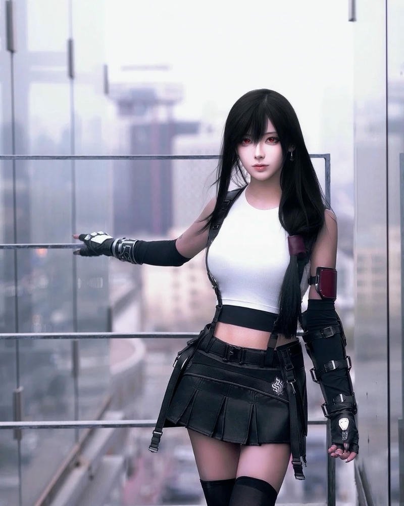 Tifa cosplay mang khí chất mạnh mẽ cùng nét quyến rũ