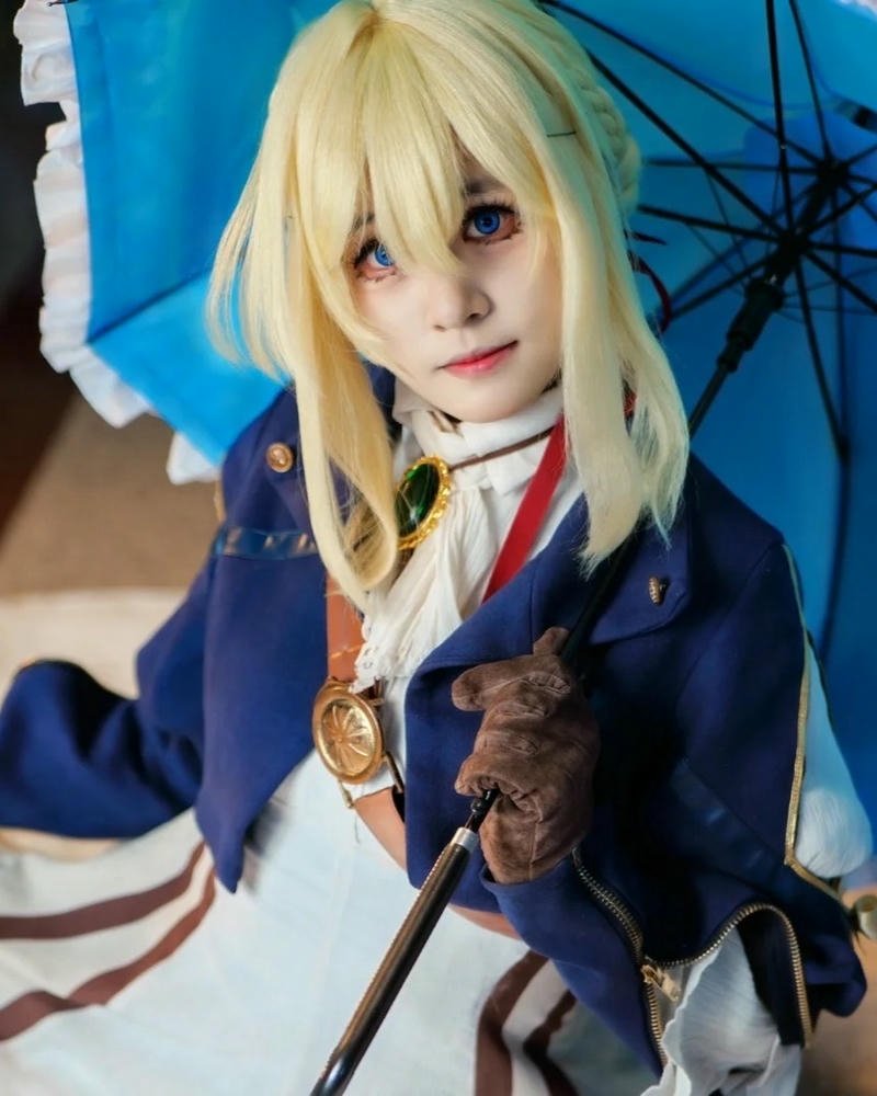 Violet Evergarden cosplay gây chú ý với phong cách thanh nhã