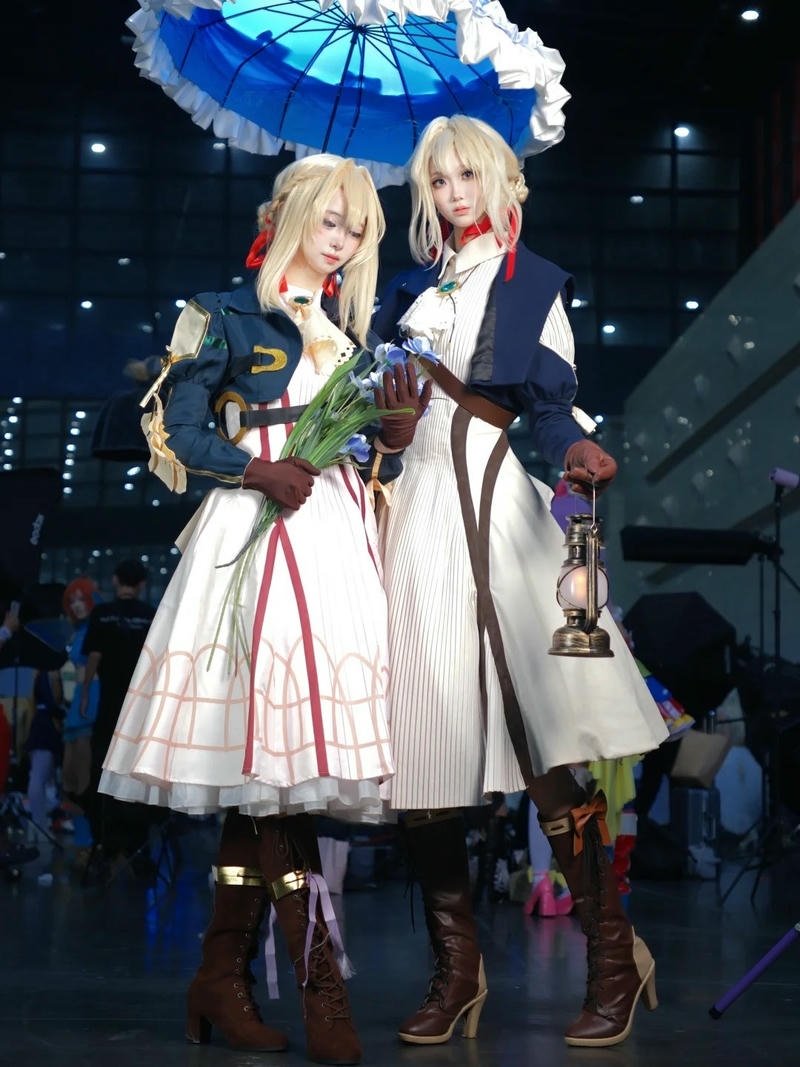 Violet Evergarden cosplay mang nét đẹp nhẹ nhàng cuốn hút