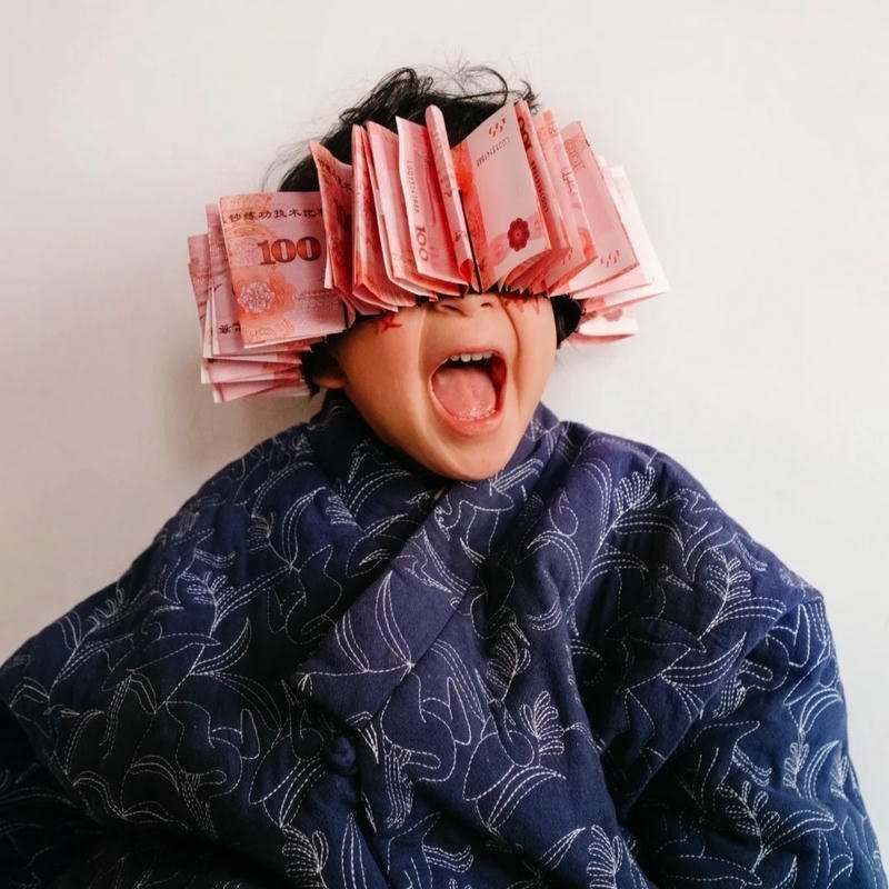 Ảnh em bé hài mang biểu cảm vui nhộn đầy cuốn hút