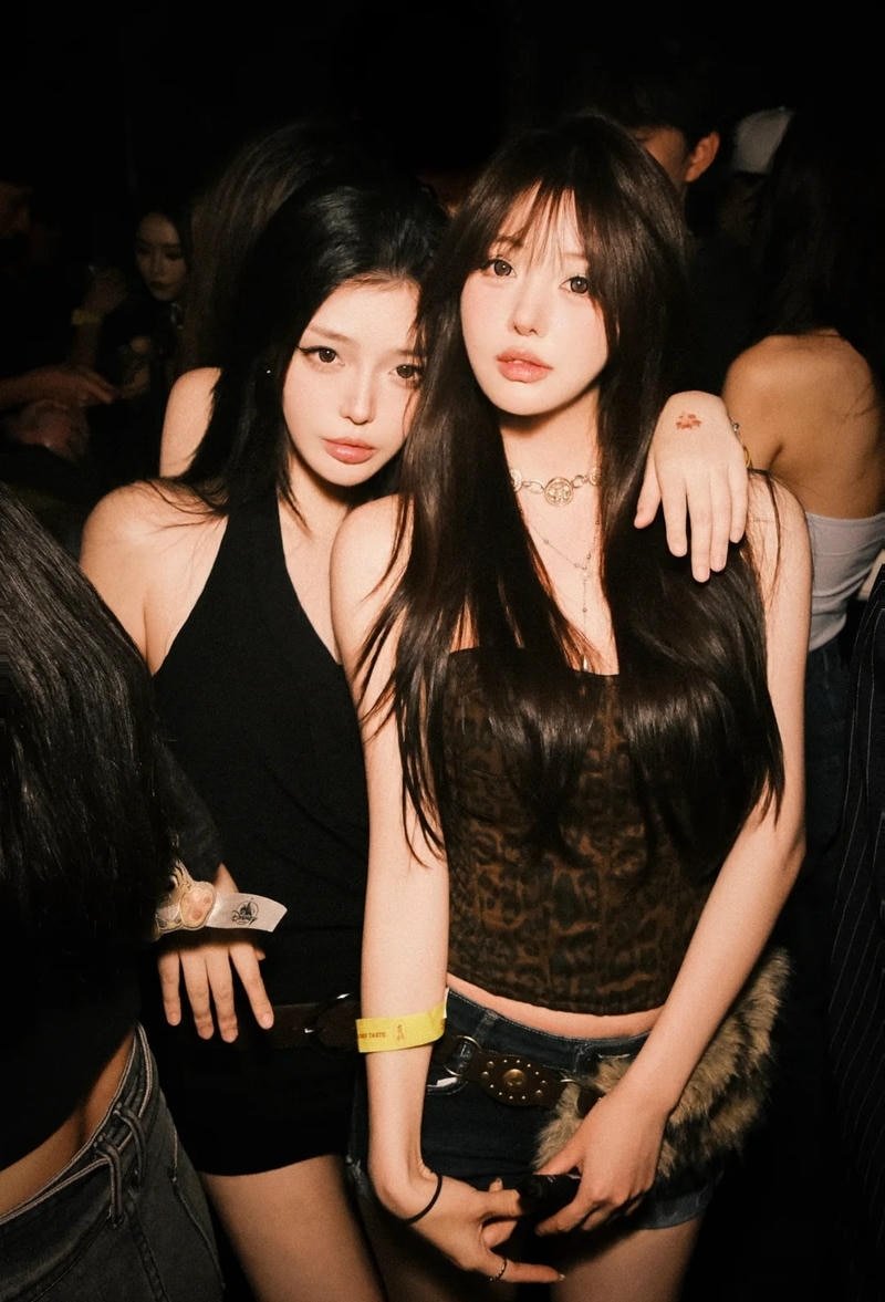 Chất dân chơi ảnh gái hư đi bar quẩy cực căng