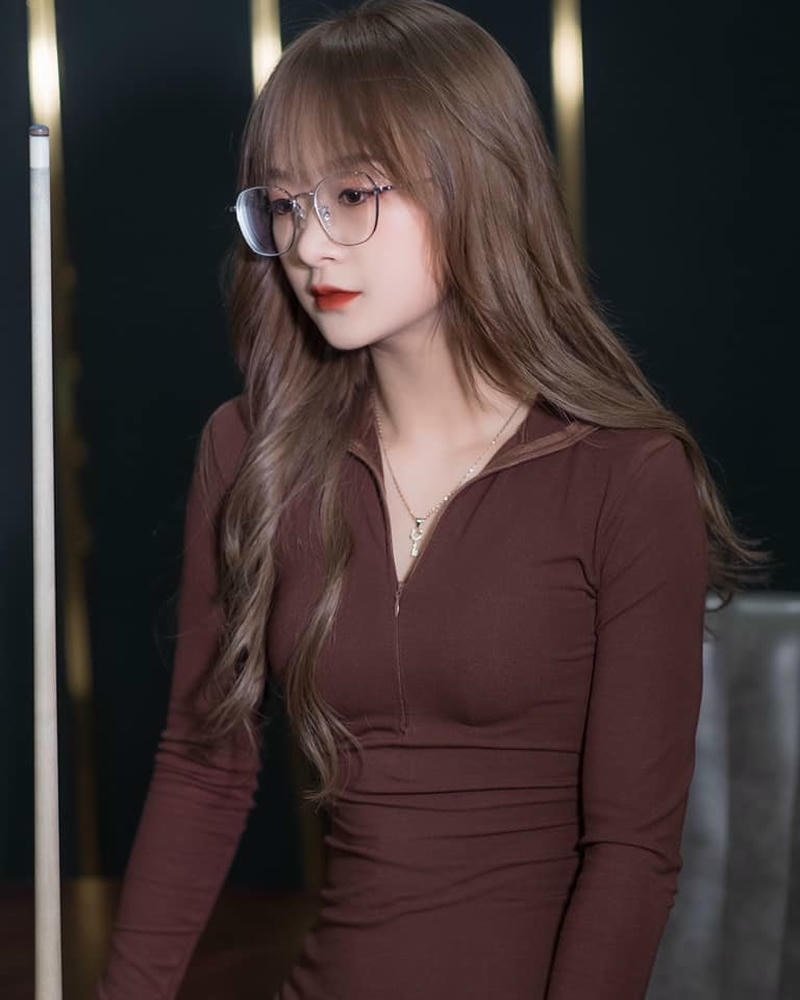 Cô nàng gấm kami với trang phục bikini nổi bật