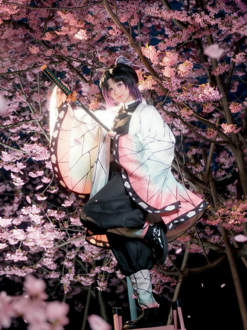 Cosplay Shinobu chi tiết trang phục nổi bật tinh xảo