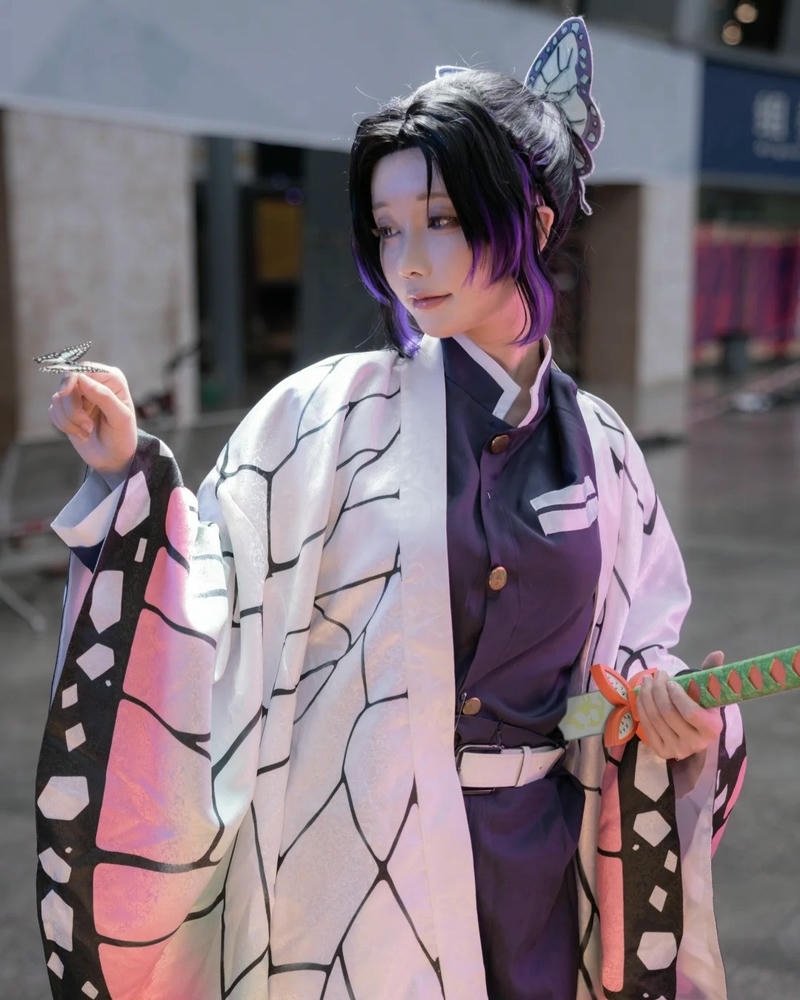 Cosplay Shinobu nụ cười kín đáo nhưng nổi bật