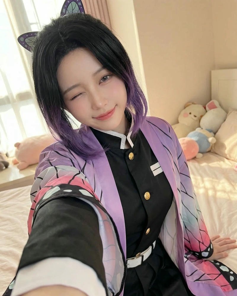 Cosplay Shinobu phong thái nhẹ nhàng đầy sức hút