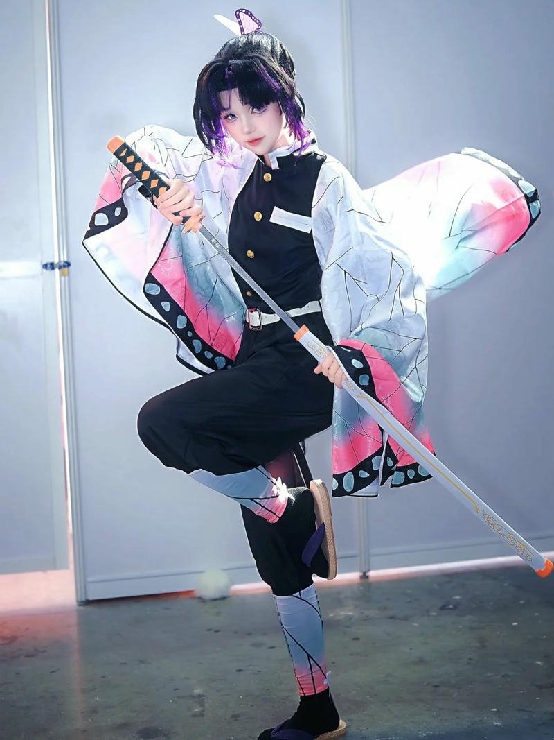 Cosplay Shinobu thần sắc mềm mại đầy quyến rũ