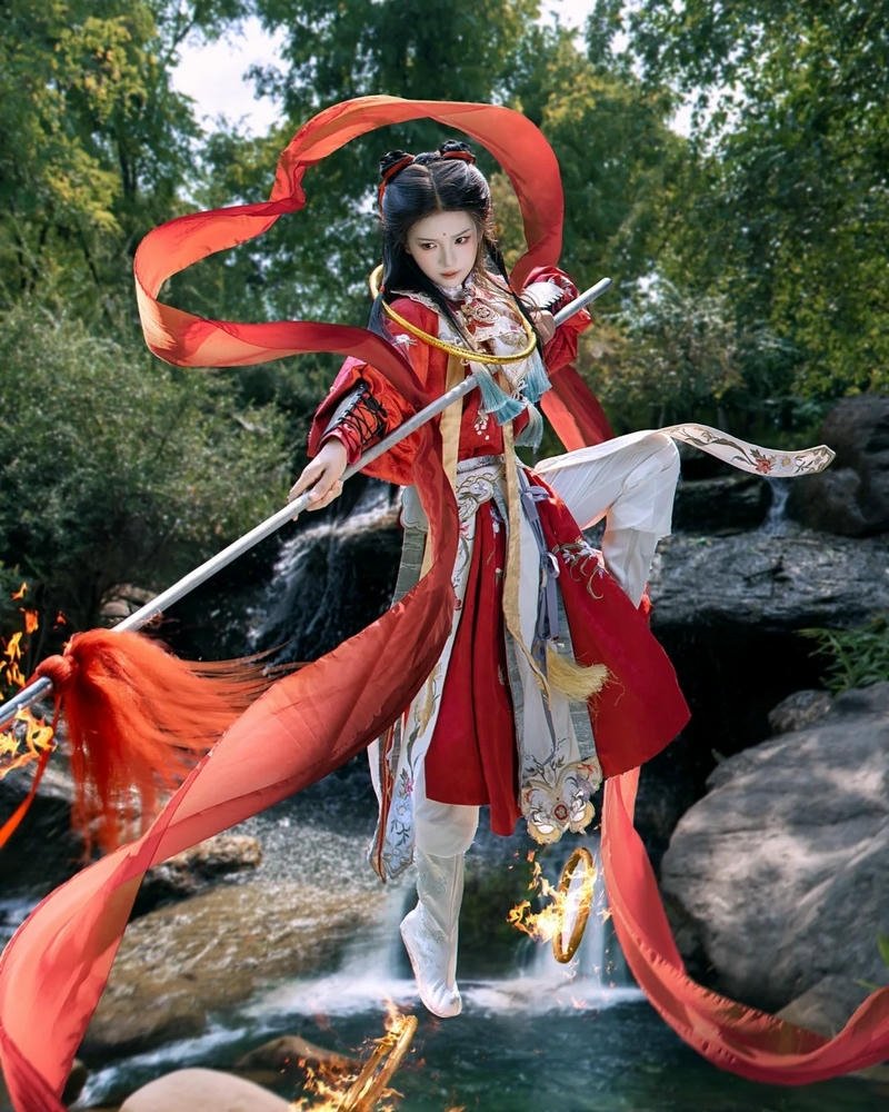 Cosplay cổ trang cuốn hút với thần thái cổ điển tinh tế
