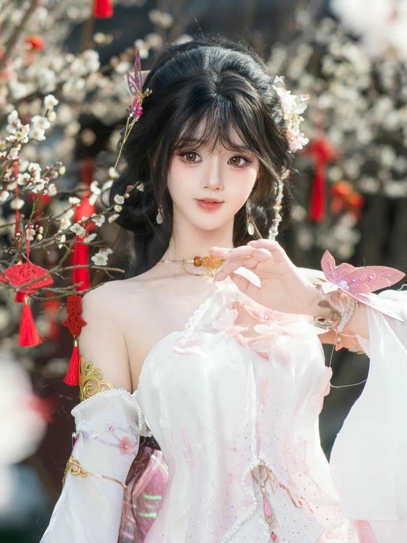 Cosplay cổ trang tinh xảo thể hiện phong thái cổ điển riêng