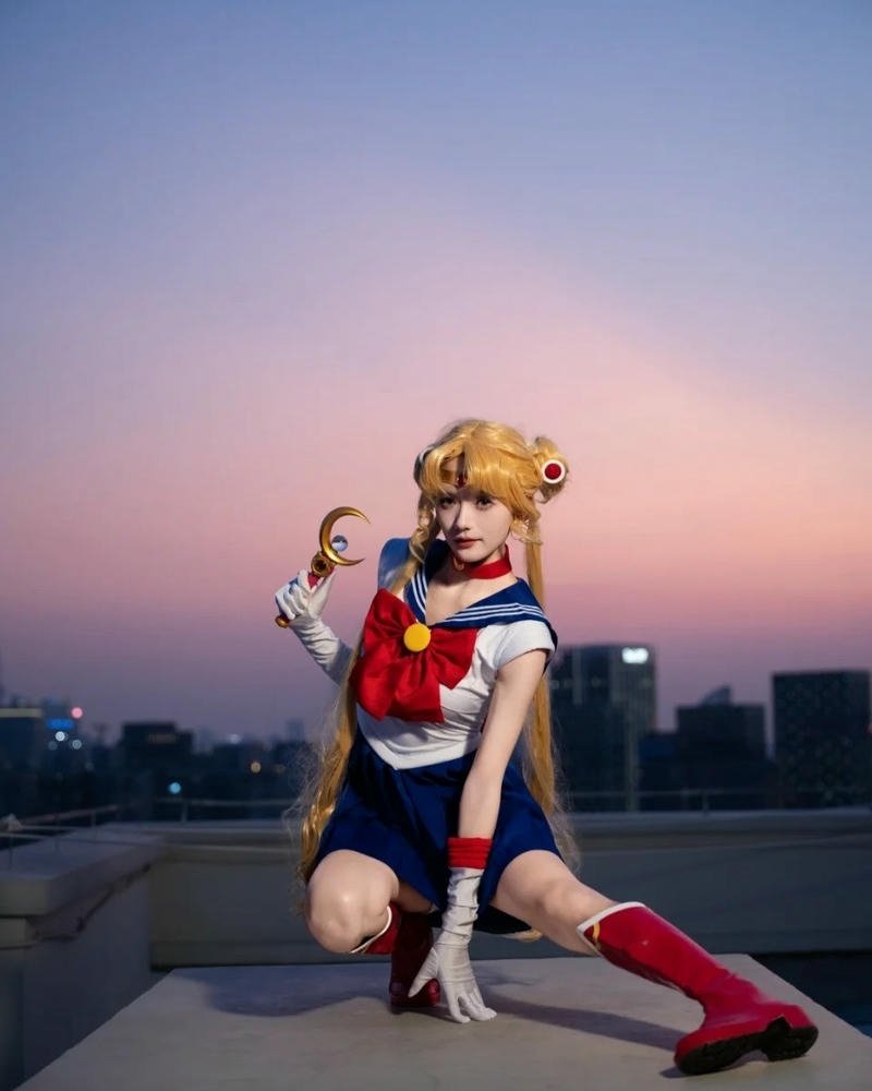Cosplay sailor moon dễ thương với tạo hình sắc nét cuốn hút
