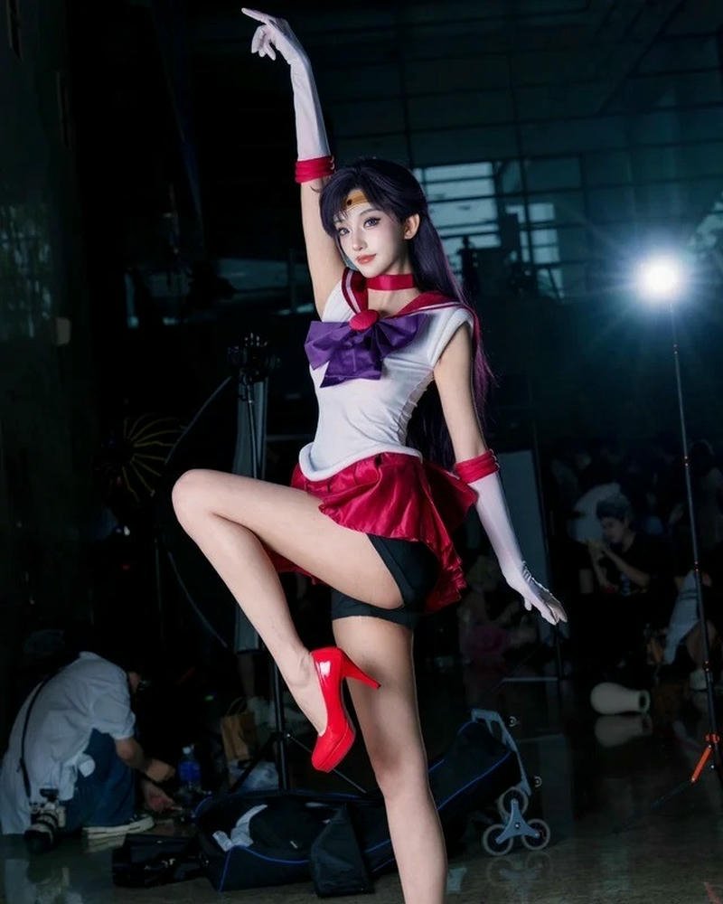 Cosplay sailor moon tươi sáng mang vẻ đẹp hoạt hình đáng yêu