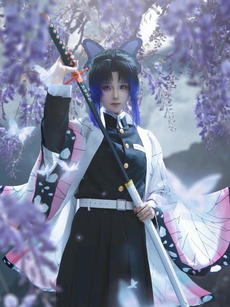 Hình tượng Shinobu mang nét uyển chuyển nổi bật