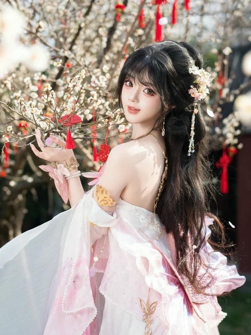 Hình tượng cổ trang thể hiện khí chất thanh lịch tinh tế