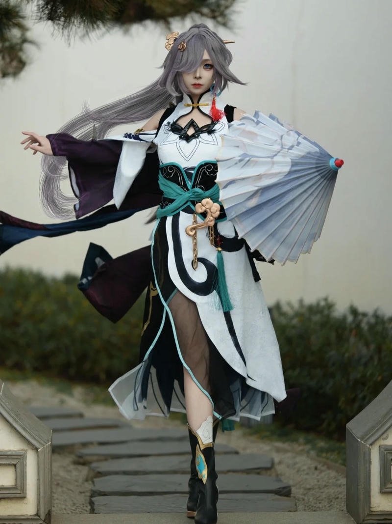 Hóa trang cổ trang thể hiện khí chất thanh thoát cuốn hút