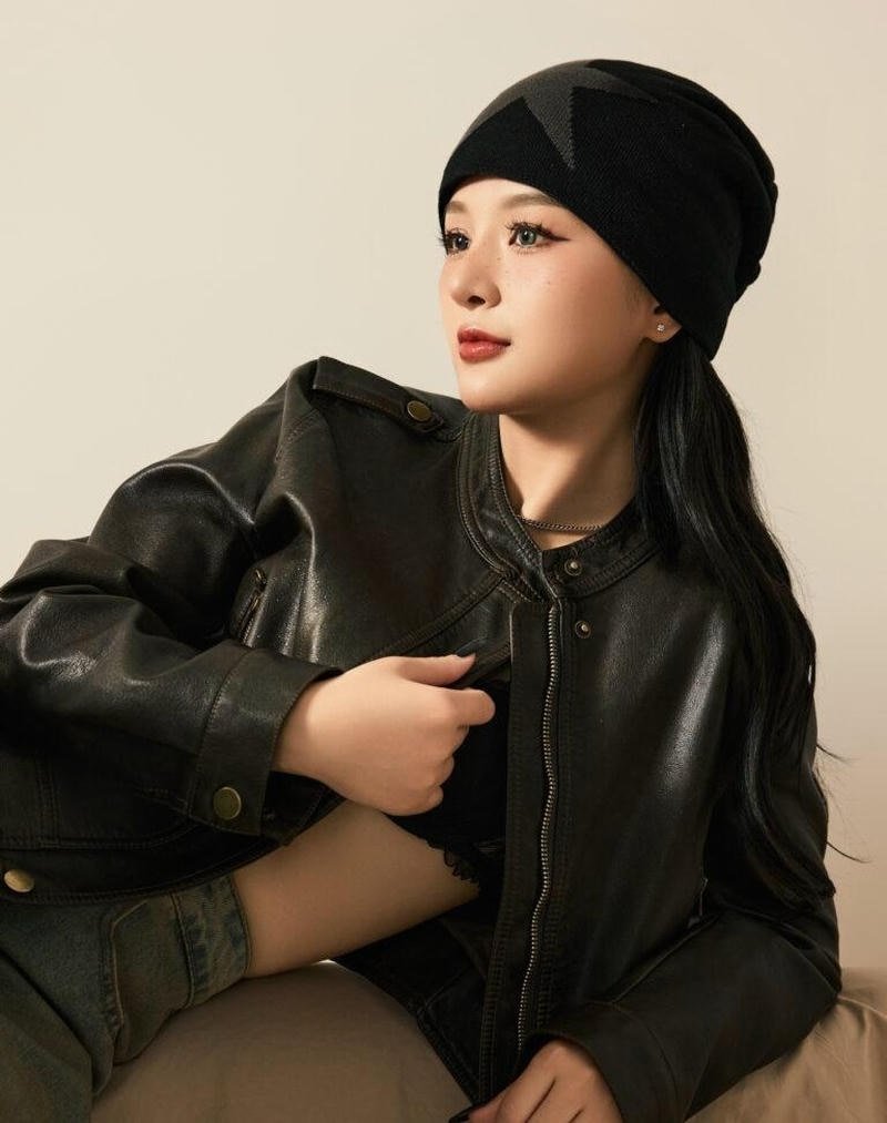 Hot tiktoker gấm kami mặc trang phục mát mẻ quyến rũ