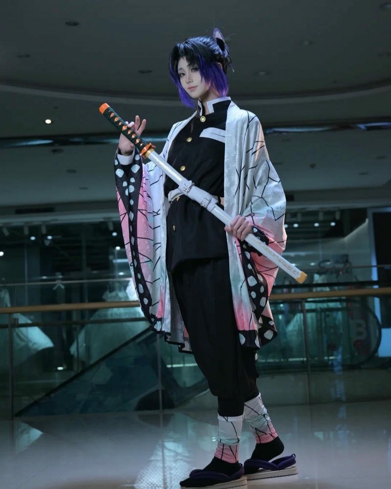 Mỹ nhân thể hiện Shinobu phong thái mềm mại