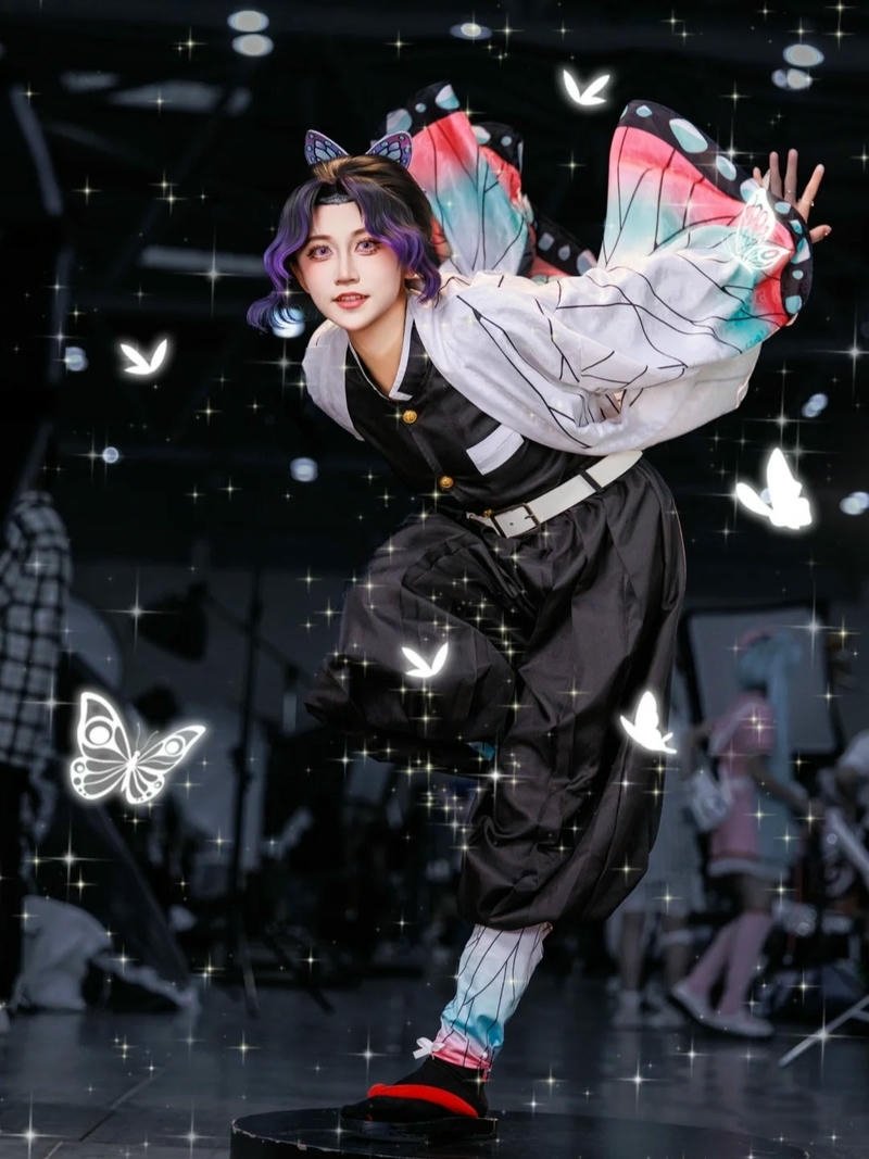 Người đẹp tái hiện Shinobu phong cách tinh tế