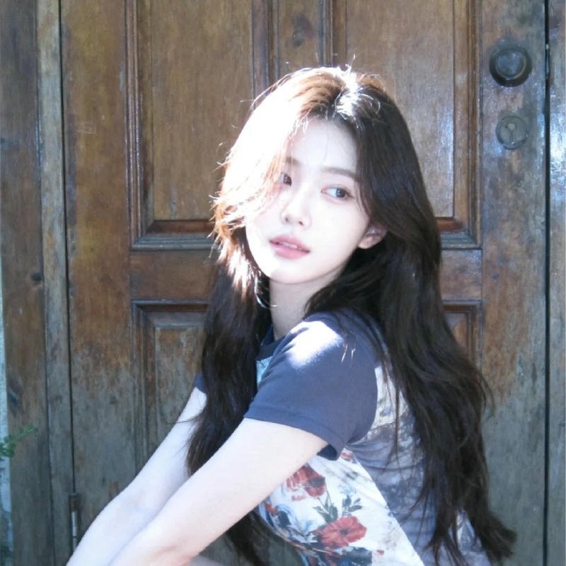 Nữ avatar thể hiện sự tự tin qua biểu cảm rõ nét