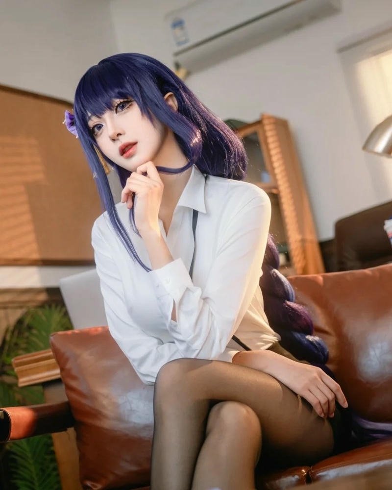 Raiden cosplay gây ấn tượng với phong thái lạnh lùng