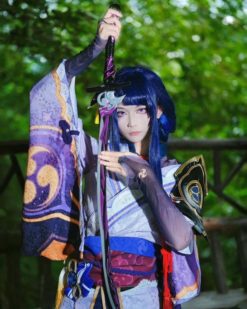 Raiden cosplay gây chú ý với đường nét sắc nét rõ ràng