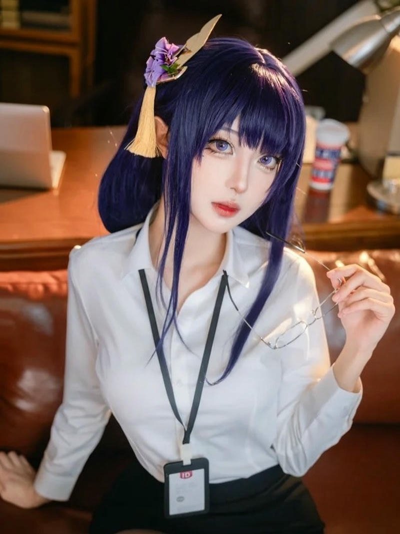 Raiden cosplay làm nổi bật khí chất kiên định đặc trưng