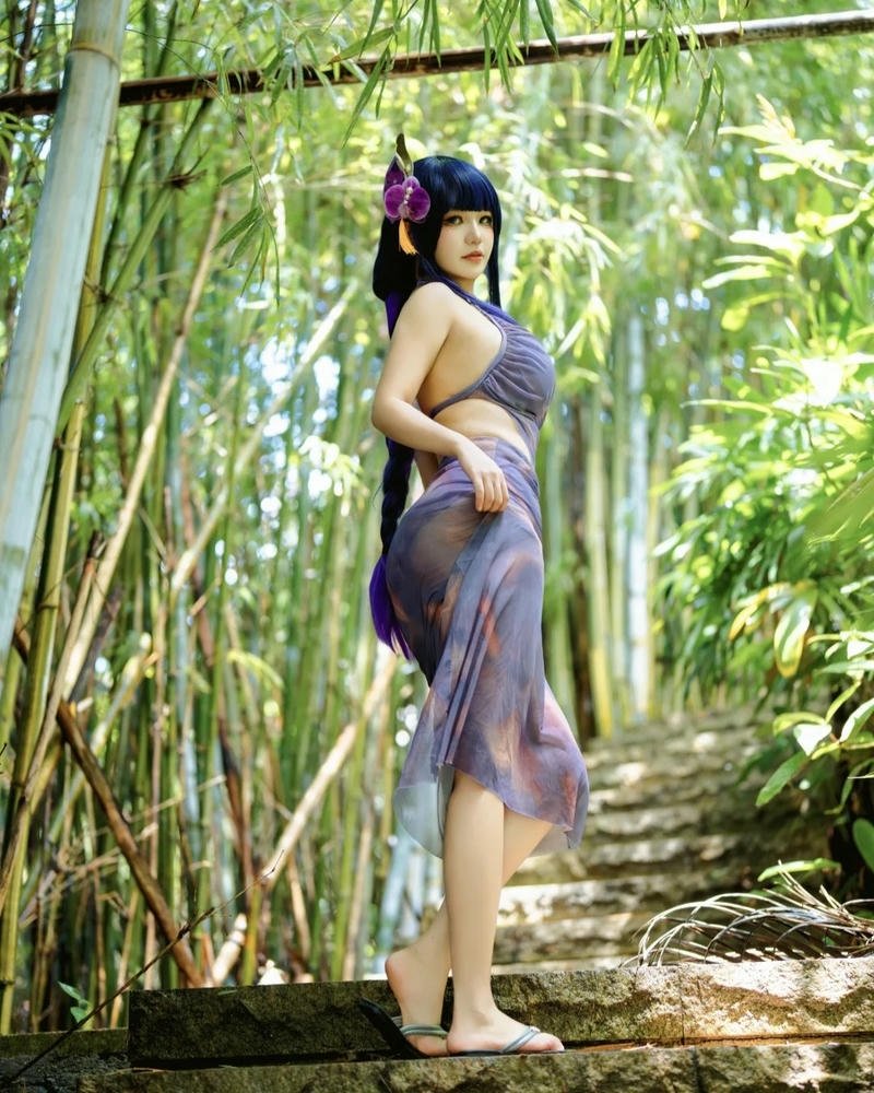 Raiden cosplay thể hiện vẻ đẹp mạnh mẽ và tinh tế