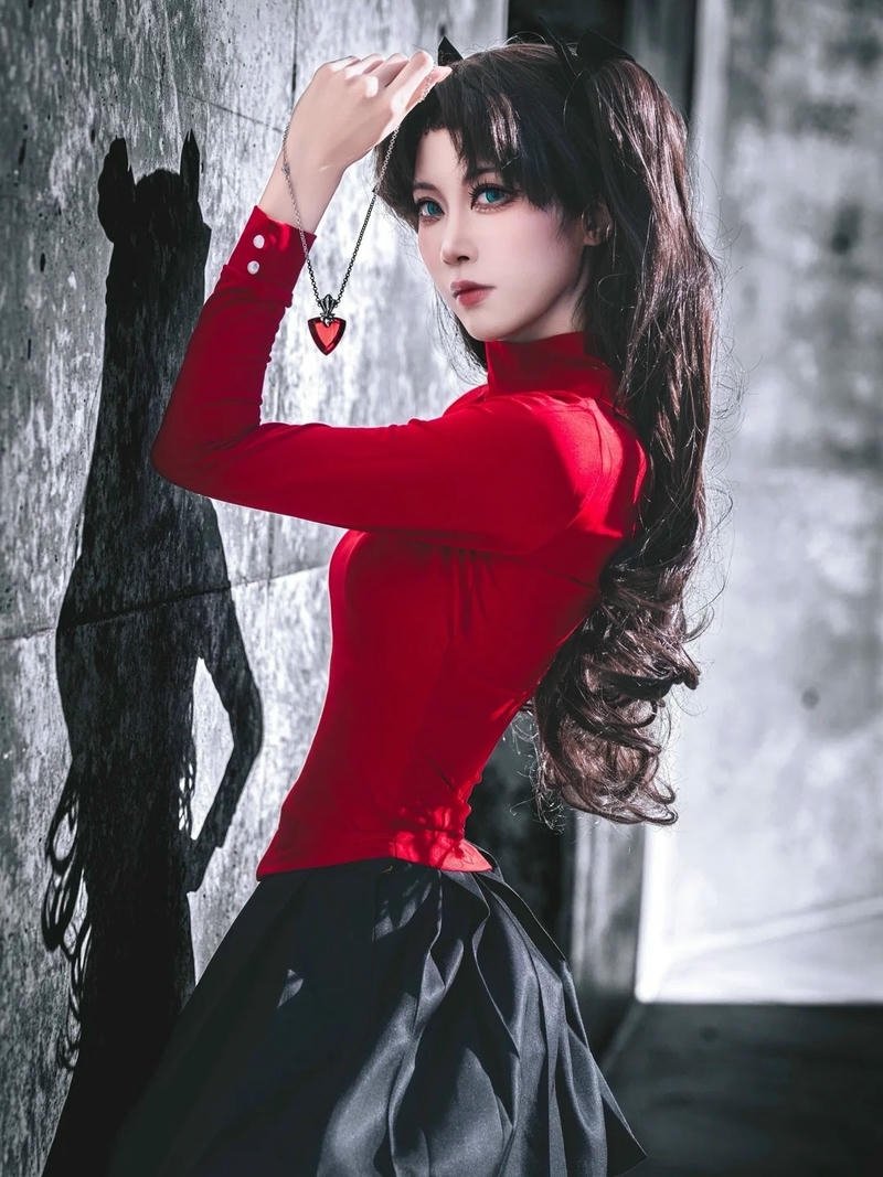 Rin Tohsaka cosplay thể hiện nét duyên dáng đầy tinh tế