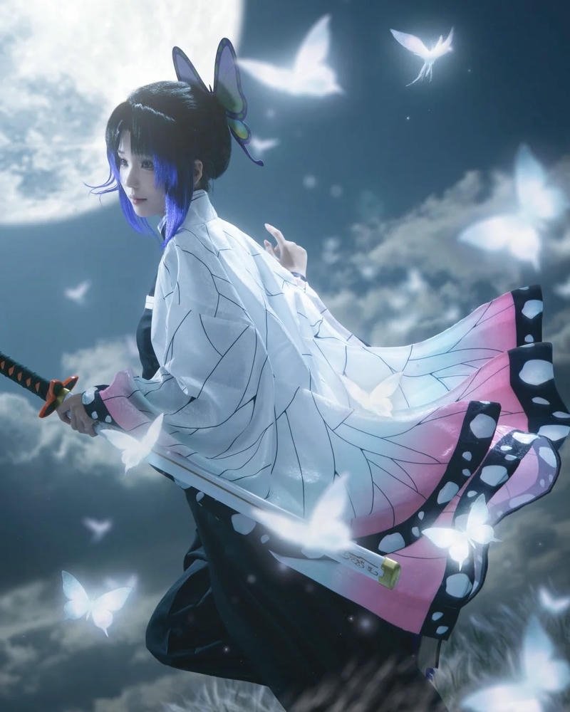 Tái hiện Shinobu qua phong thái nhẹ nhàng tinh tế