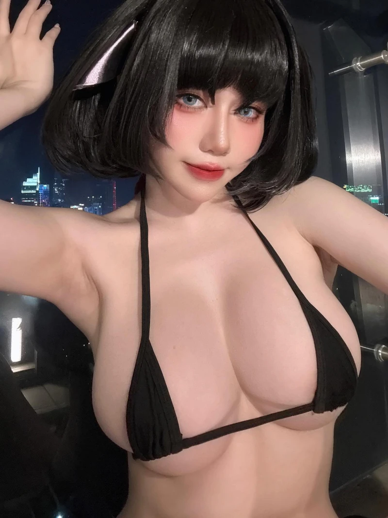 Ảnh Ain Nguyễn bikini với thần thái rạng rỡ trong khung hình