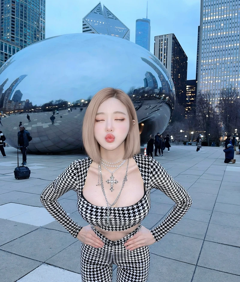 Ảnh nền DJ Soda bikini phù hợp làm avatar điện thoại đẹp