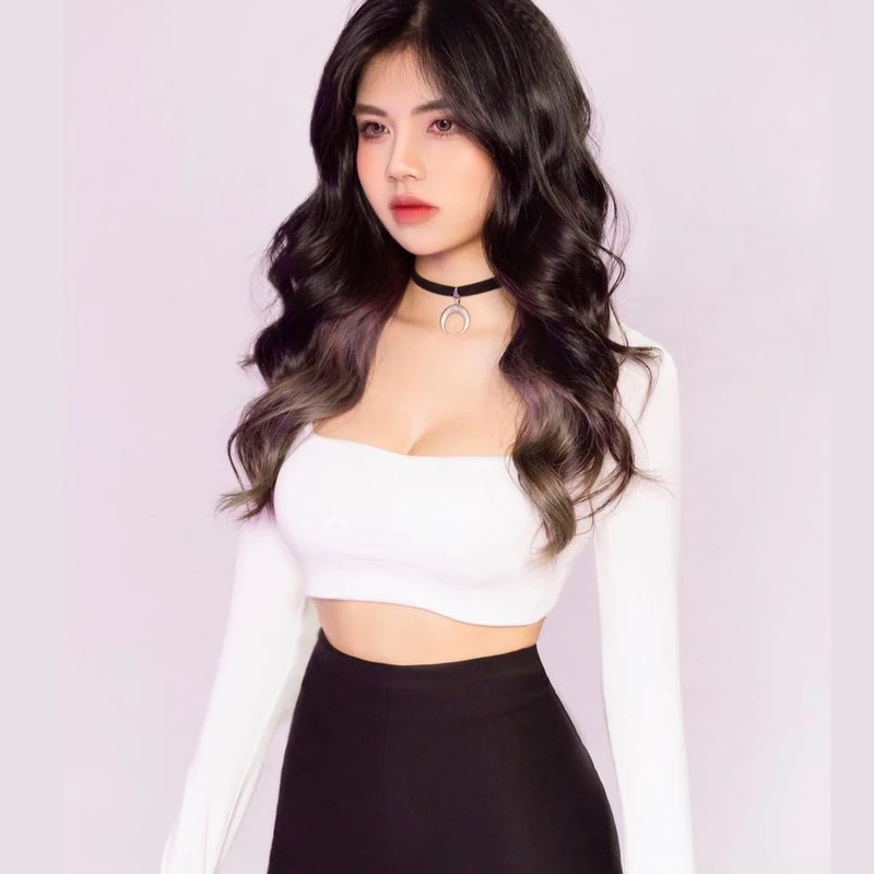 Mai Dora bikini khoe body cong quyến rũ đầy mê hoặc