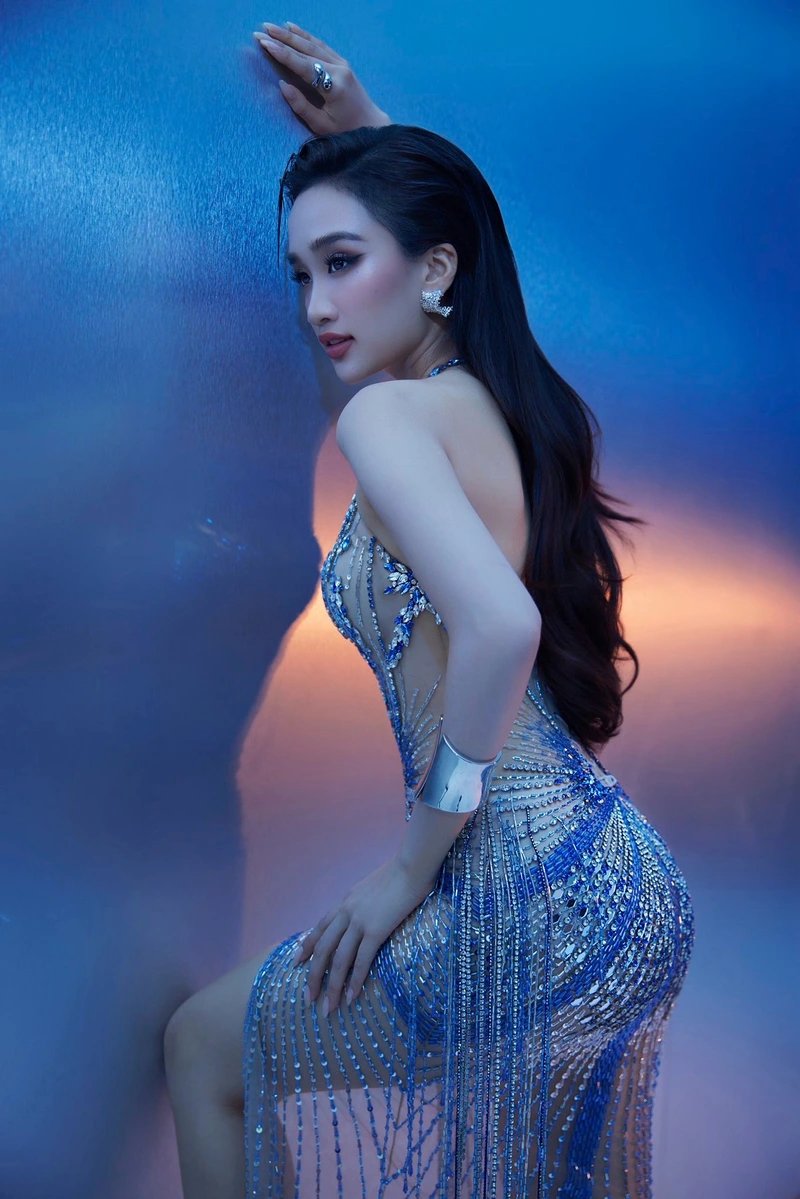 Mẫu ảnh Trà Giang bikini dành cho người thích ảnh gái đẹp
