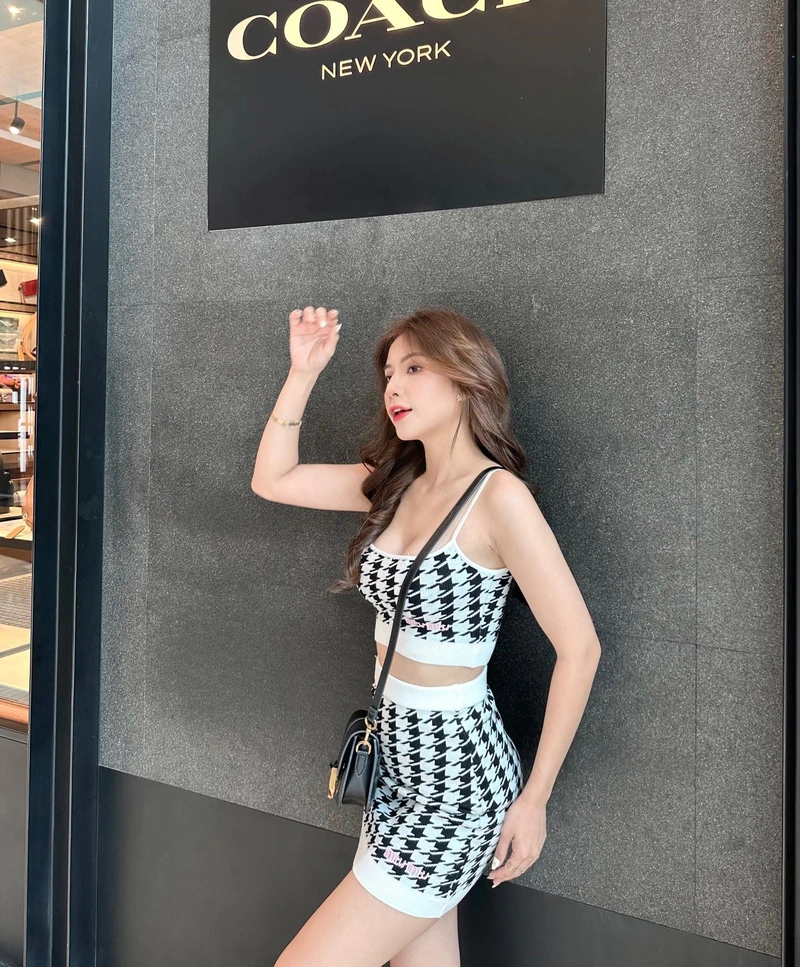 Thiên an bikini đơn giản gọn gàng