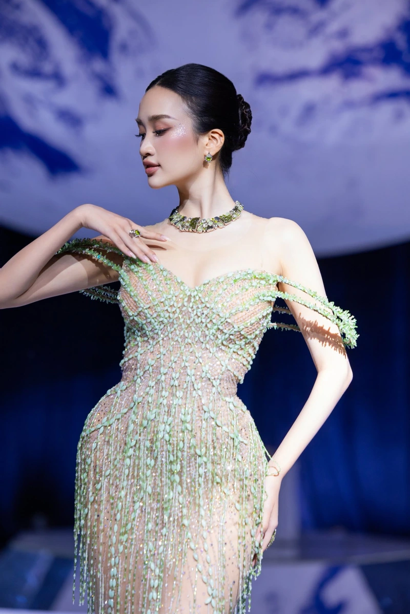 Trà Giang đi biển bikini dành cho người thích ảnh nghỉ dưỡng