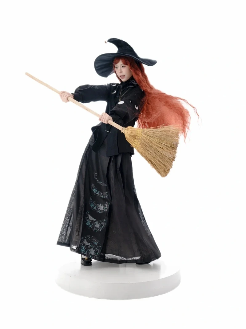 cosplay phù thủy với cây gậy phép thuật