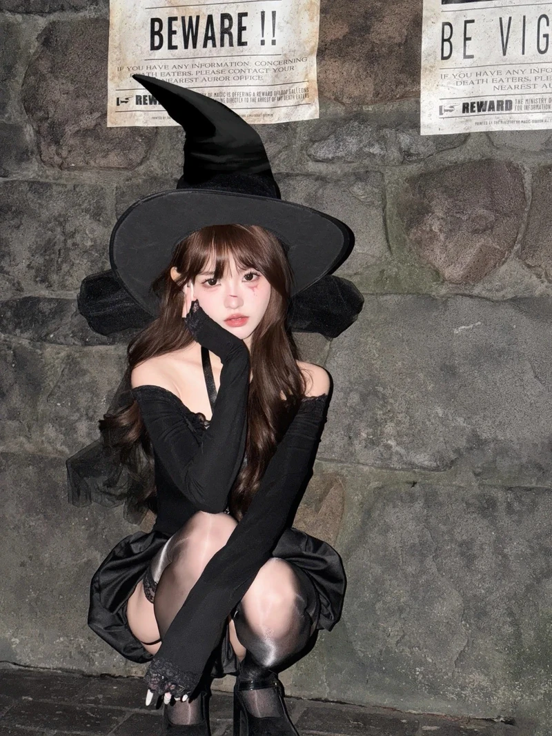 hình nền cosplay phù thủy đáng yêu